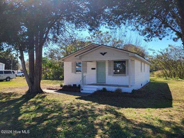 203 W King Street , La Grange, NC 28551