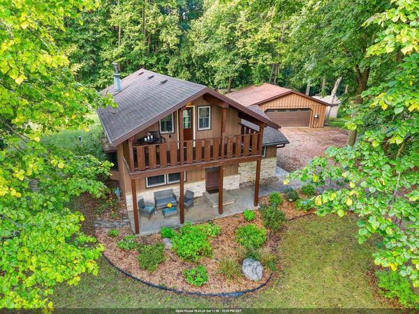 8592 WINNCREST ROAD, Neenah, WI 54956