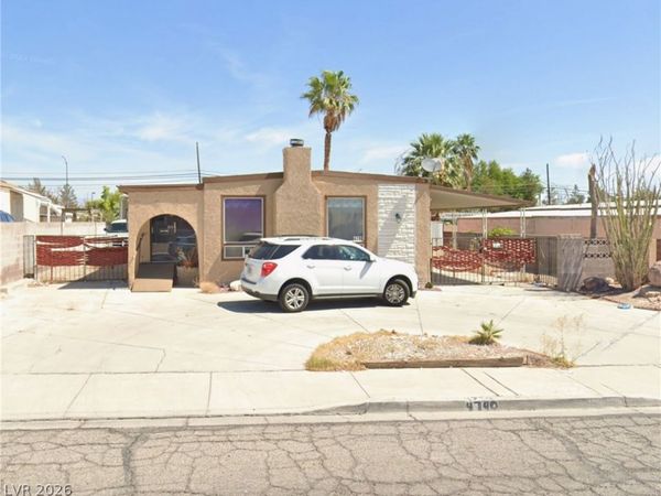 4790 Fuentes Way , Las Vegas, NV 89121