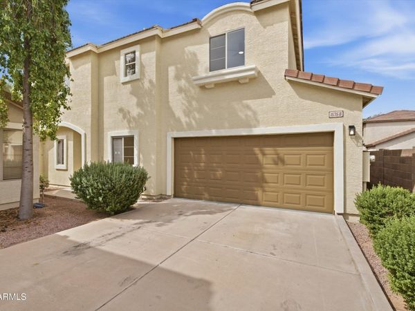 1575 E BAYLOR Lane, Unit B, Gilbert, AZ 85296