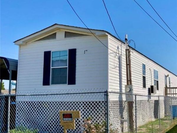 6405 JULES BROWN Street , Violet, LA 70092