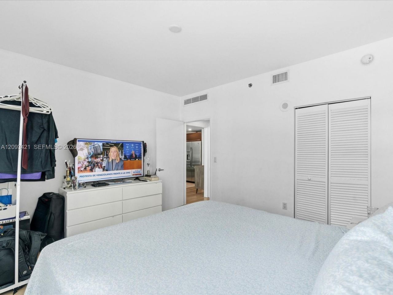 950 Brickell Bay Dr, Unit 1208, Miami, FL 33131 Photo
