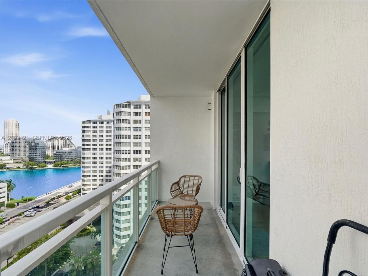 950 Brickell Bay Dr, Unit 1208, Miami, FL 33131 Photo