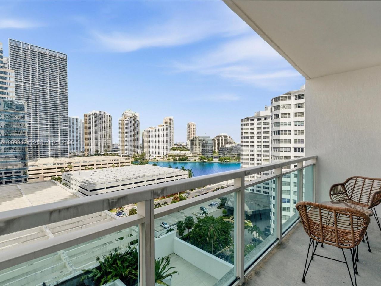 950 Brickell Bay Dr, Unit 1208, Miami, FL 33131 Photo