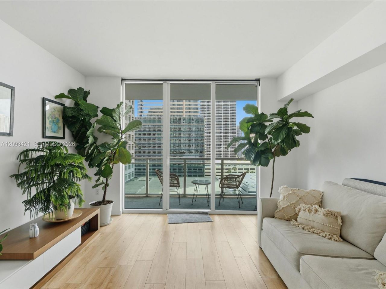 950 Brickell Bay Dr, Unit 1208, Miami, FL 33131 Photo
