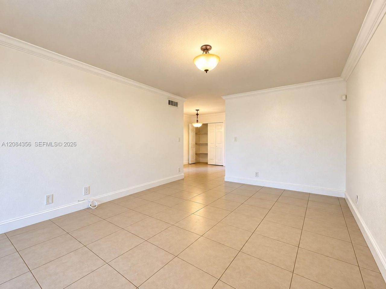 13707 Kendale Lakes Cir , Unit 109, Miami, FL 33183 Photo