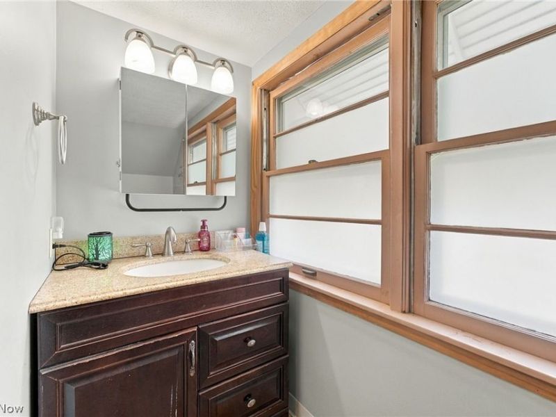 191 Woodhill Drive , Amherst, OH 44001 Photo 26