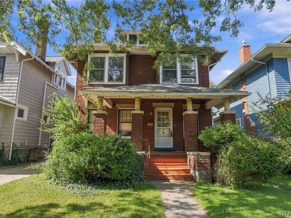 8 Berkley Place, Buffalo, NY 14209