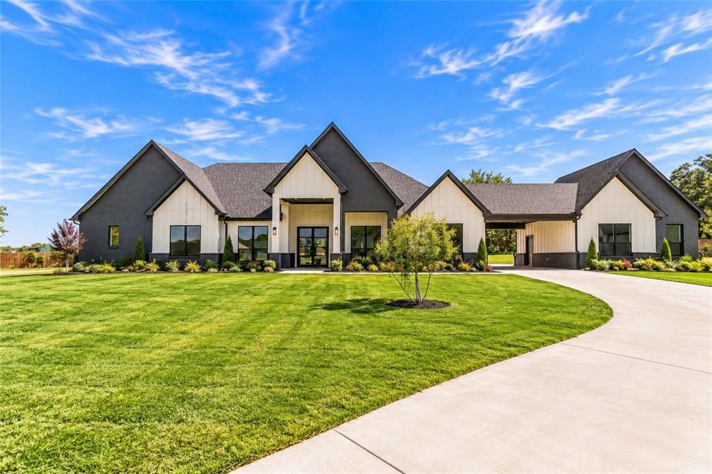 5833 Grey Wolf Court, Fort Worth, TX 76140 Main Photo