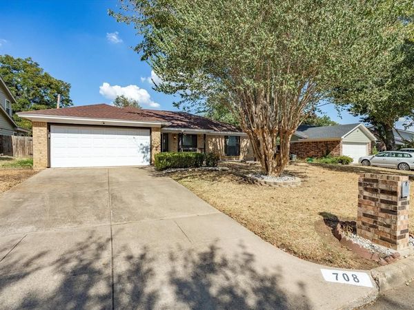 708 NW Sandra Lane, Burleson, TX 76028