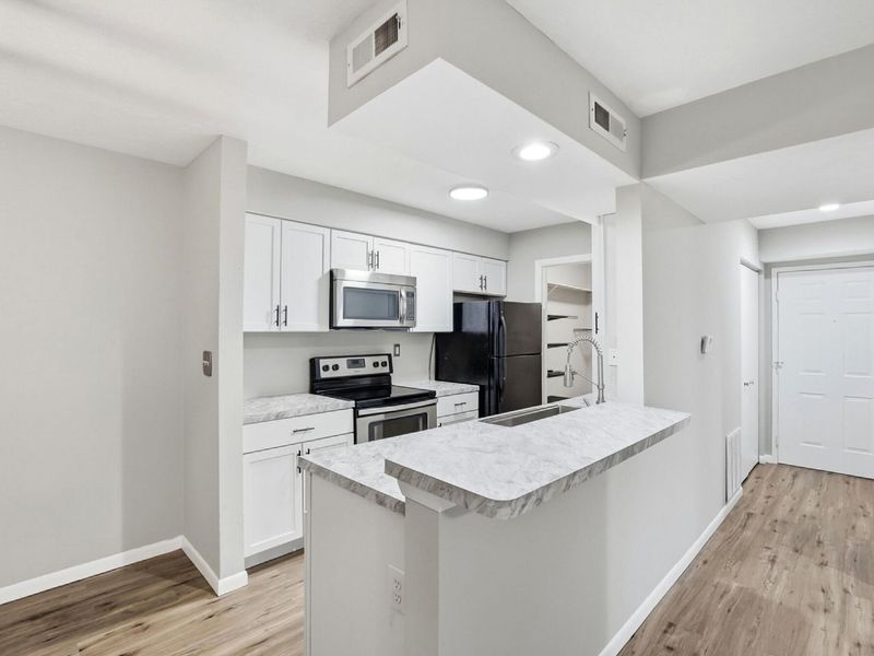 1520 Lake Pointe Way, Unit 1, Dayton, OH 45459 Photo 10