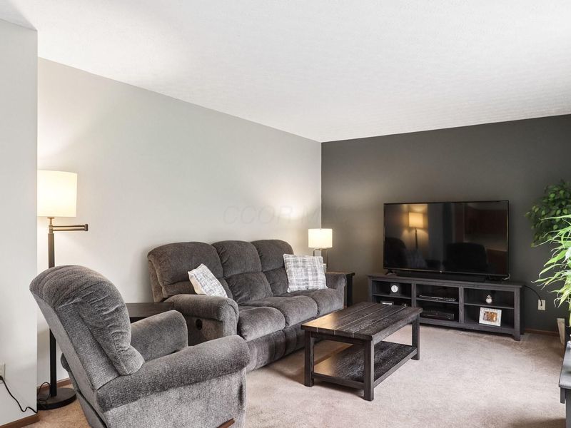 16 W Fieldstone, Etna, OH 43062 Photo 11