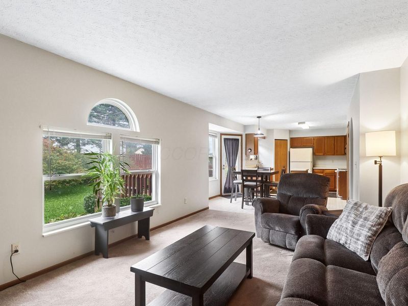 16 W Fieldstone, Etna, OH 43062 Photo 12