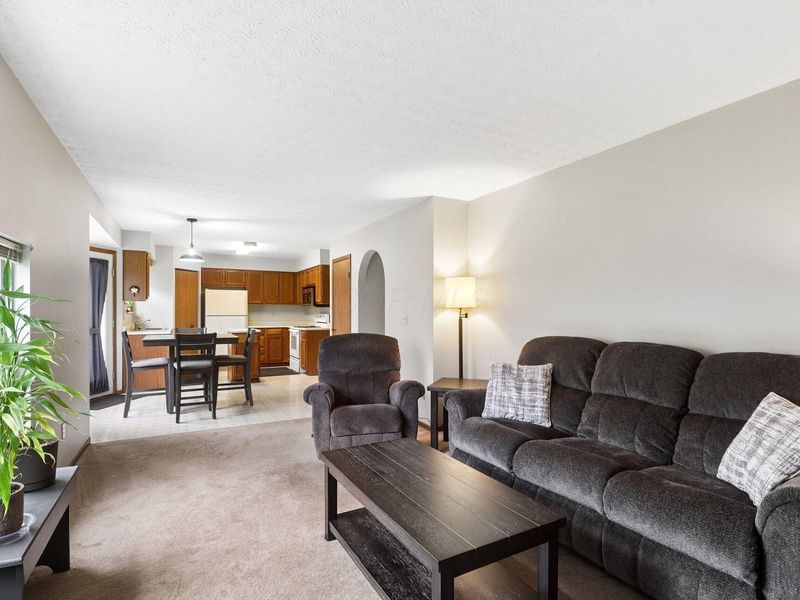 16 W Fieldstone, Etna, OH 43062 Photo 13