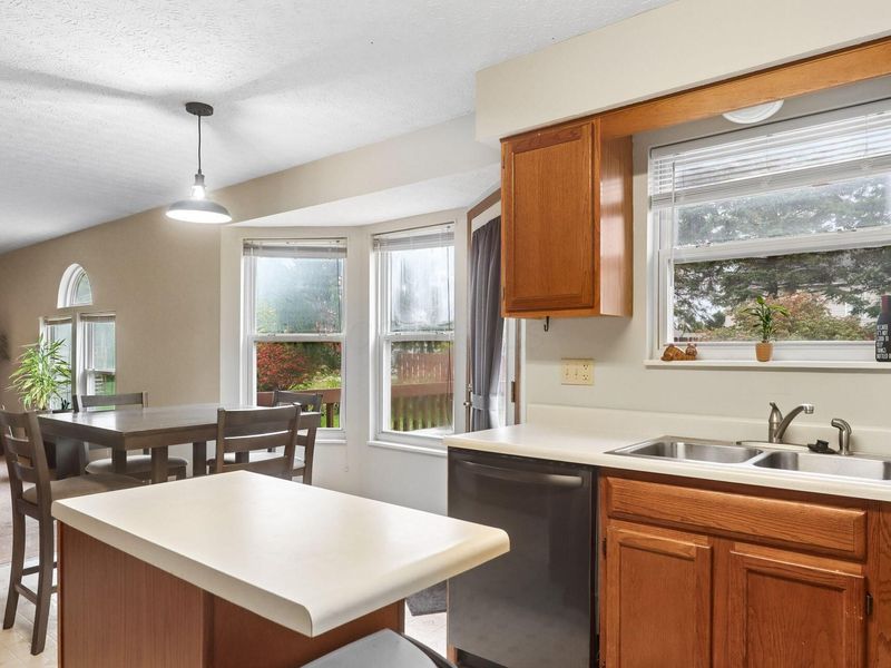 16 W Fieldstone, Etna, OH 43062 Photo 8