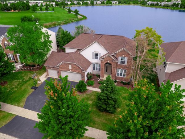 196 Chapin Way, Oswego, IL 60543
