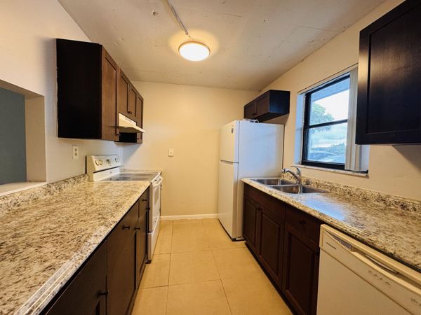 2050 N CONGRESS Avenue, Unit 102, West Palm Beach, FL 33401
