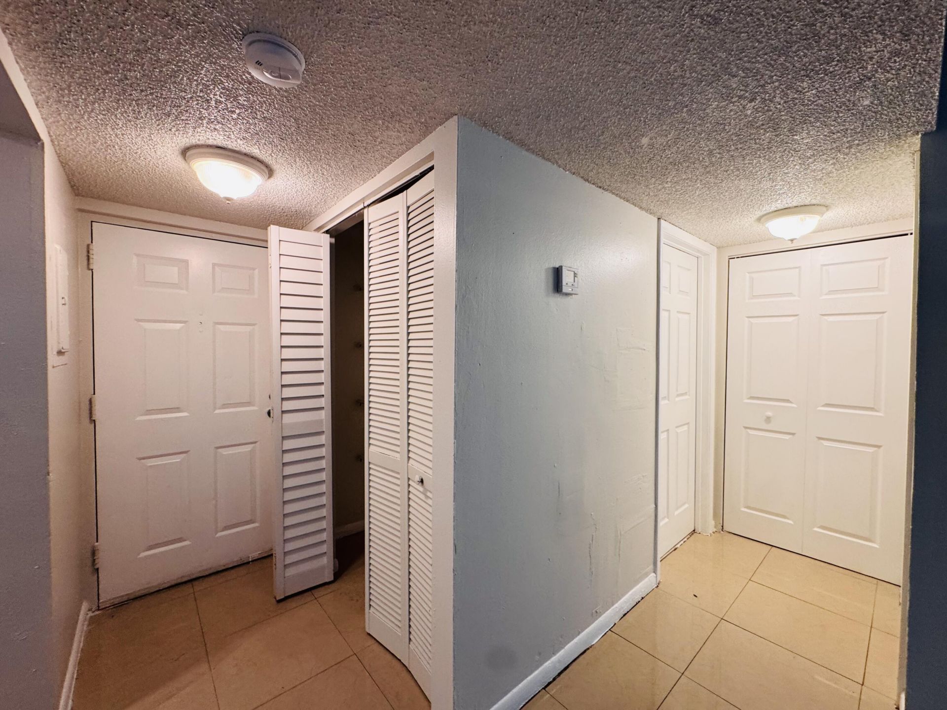 2050 N Congress Avenue, Unit 102, West Palm Beach, FL 33401 Photo