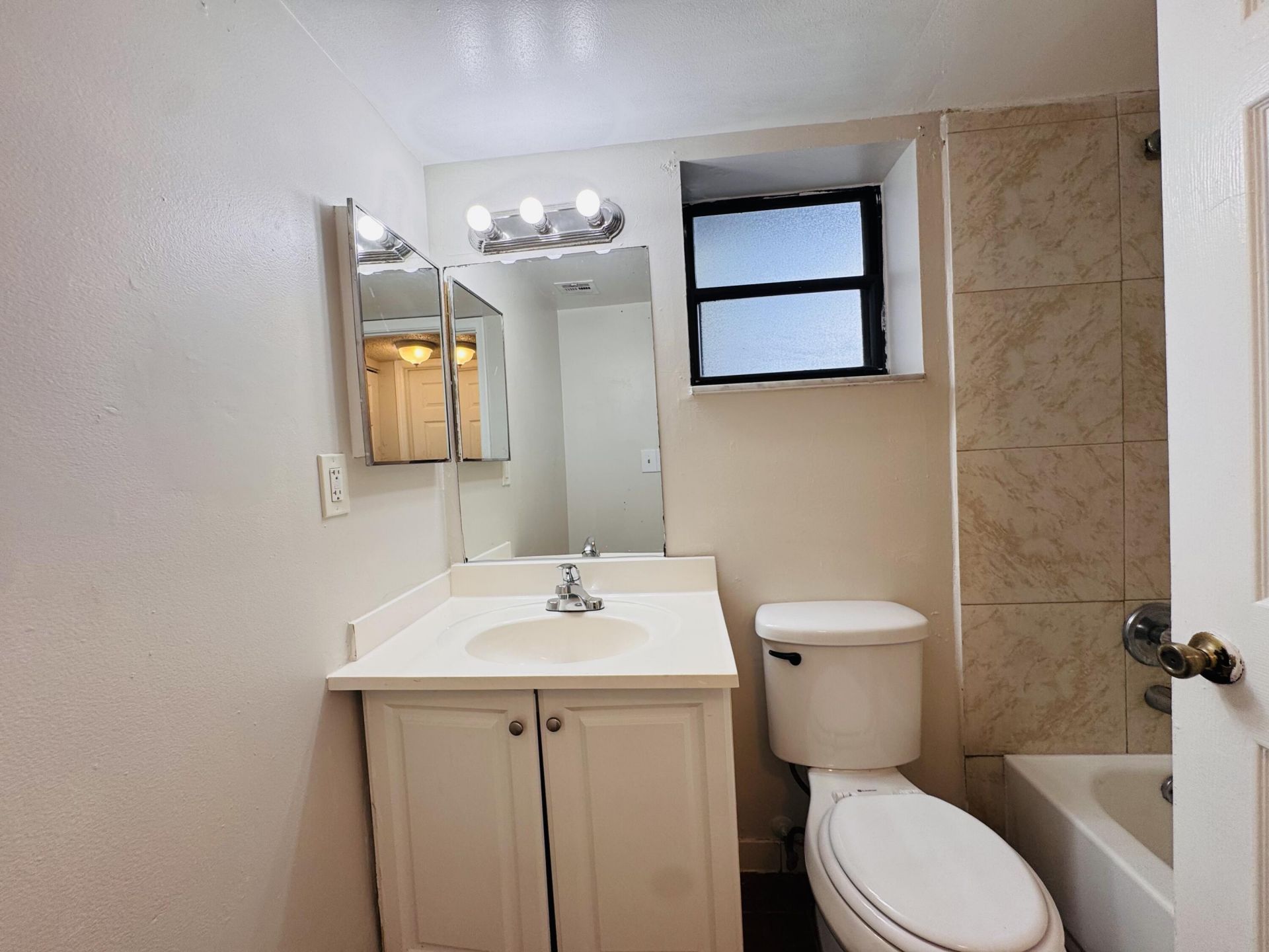 2050 N Congress Avenue, Unit 102, West Palm Beach, FL 33401 Photo