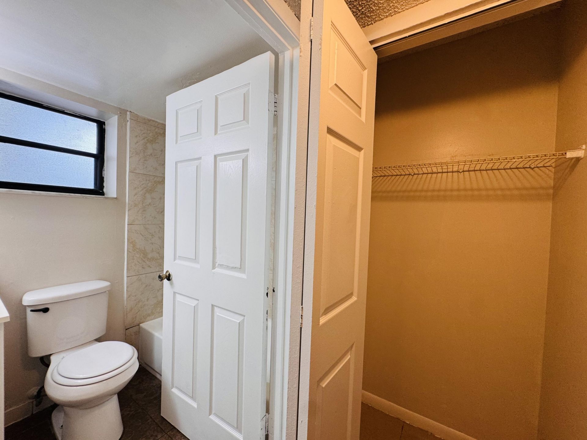 2050 N Congress Avenue, Unit 102, West Palm Beach, FL 33401 Photo