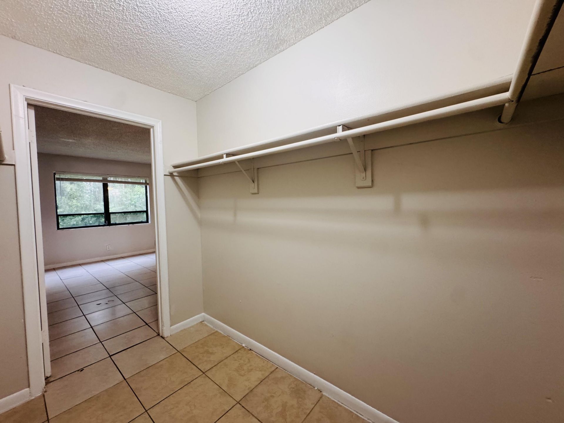 2050 N Congress Avenue, Unit 102, West Palm Beach, FL 33401 Photo