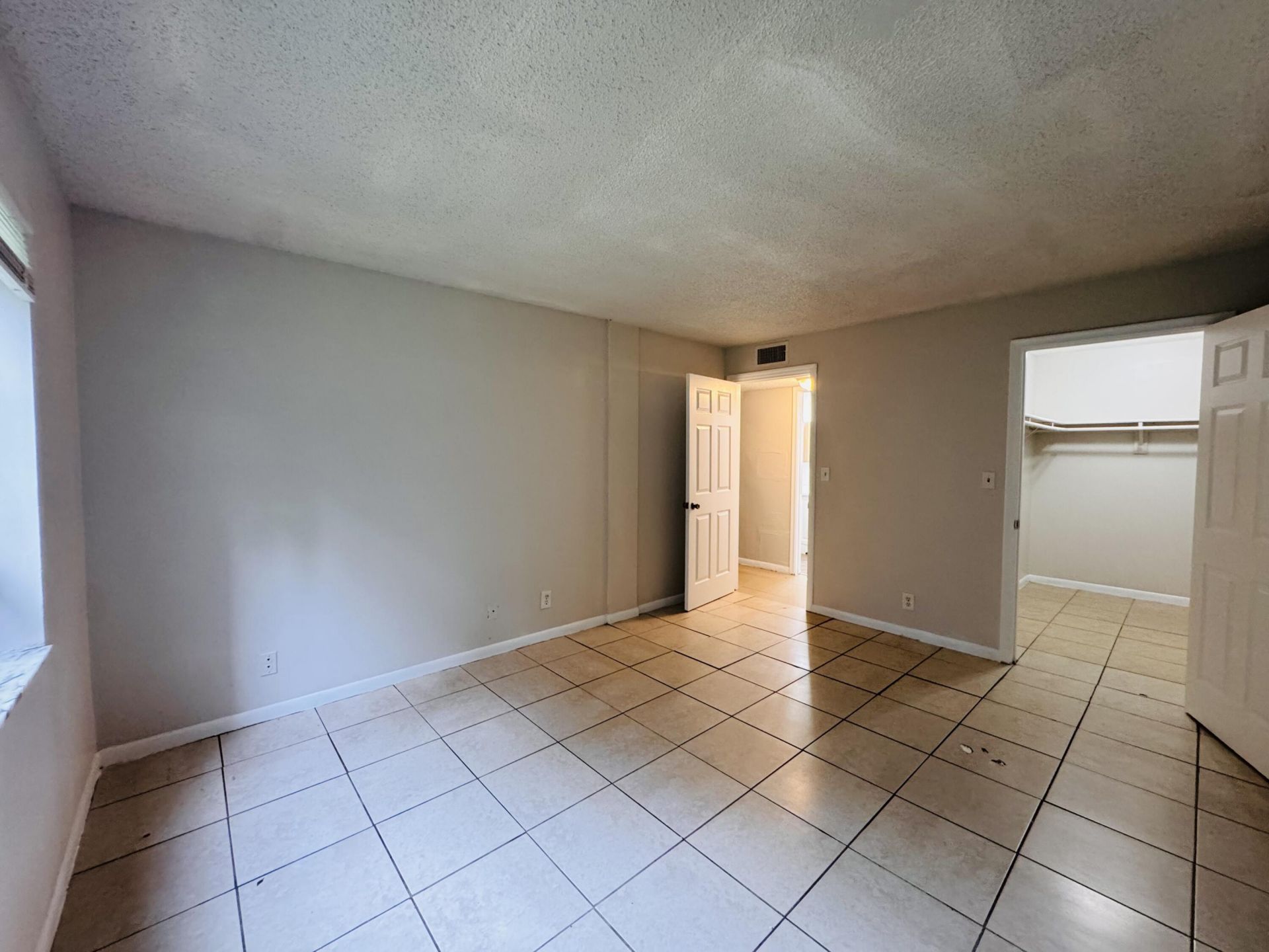 2050 N Congress Avenue, Unit 102, West Palm Beach, FL 33401 Photo