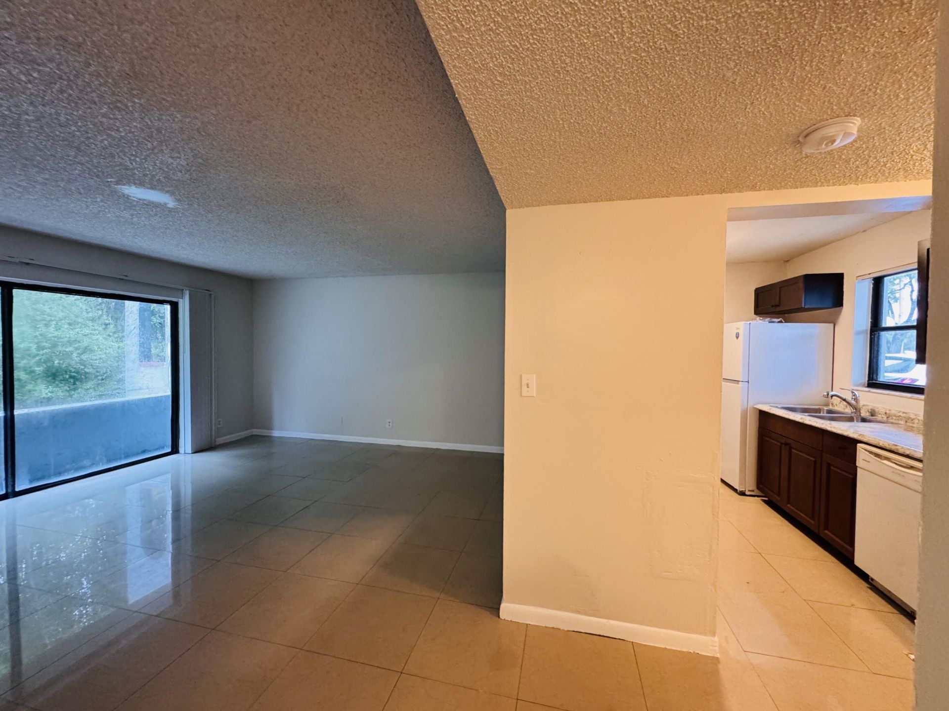 2050 N Congress Avenue, Unit 102, West Palm Beach, FL 33401 Photo