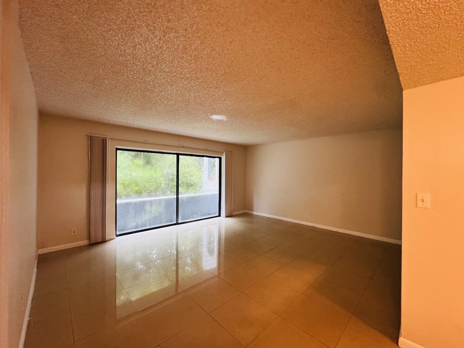 2050 N Congress Avenue, Unit 102, West Palm Beach, FL 33401 Photo