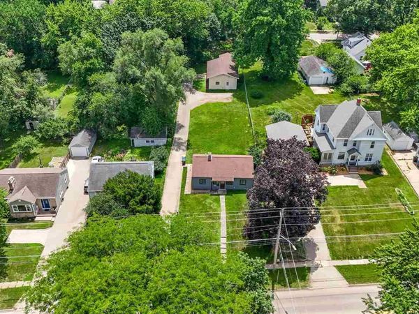 1303 Kirkwood Avenue, Iowa City, IA 52240