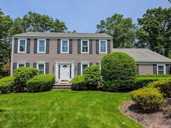 53 Upper Sheep Pasture Road, East Setauket, NY 11733