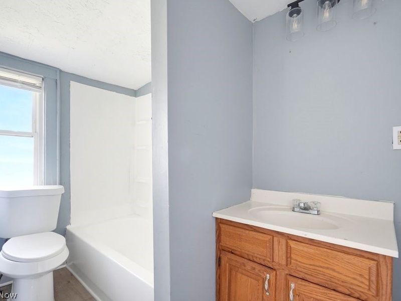 970 Mercer Avenue , Akron, OH 44320 Photo 14