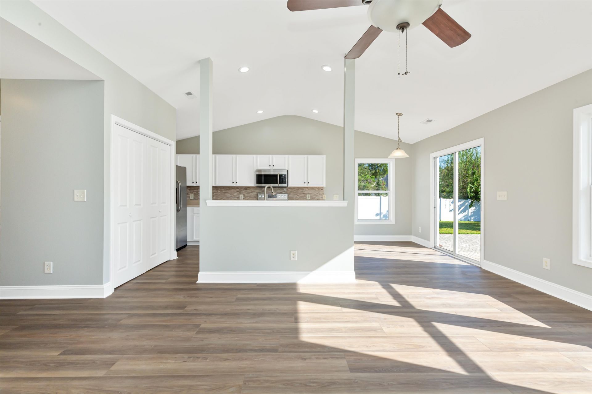4008 Scarlet Oak Ct. Photo 5