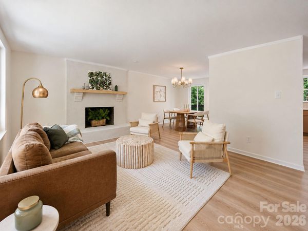 7323 Rollingridge Drive , Charlotte, NC 28211
