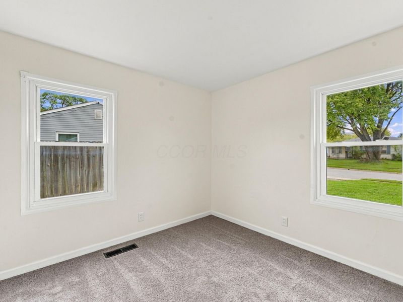 2676 Shelly Drive , Columbus, OH 43207 Photo 16