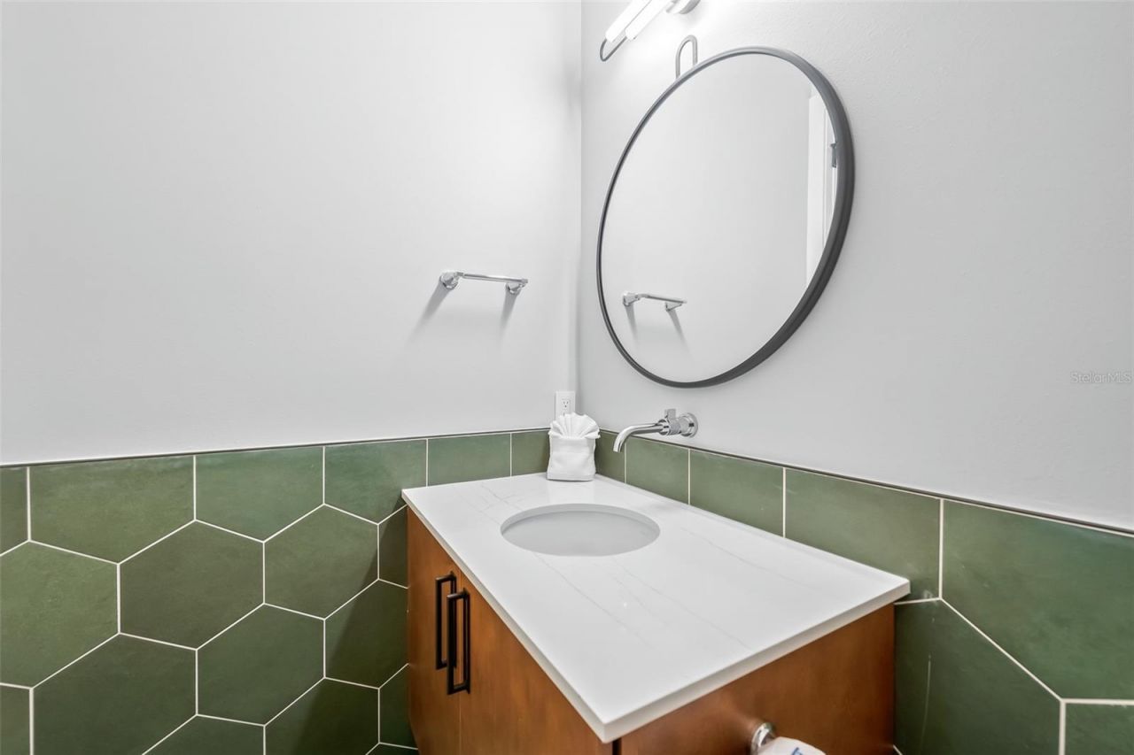 2109 Avenue C, Bradenton Beach, FL 34217 Photo