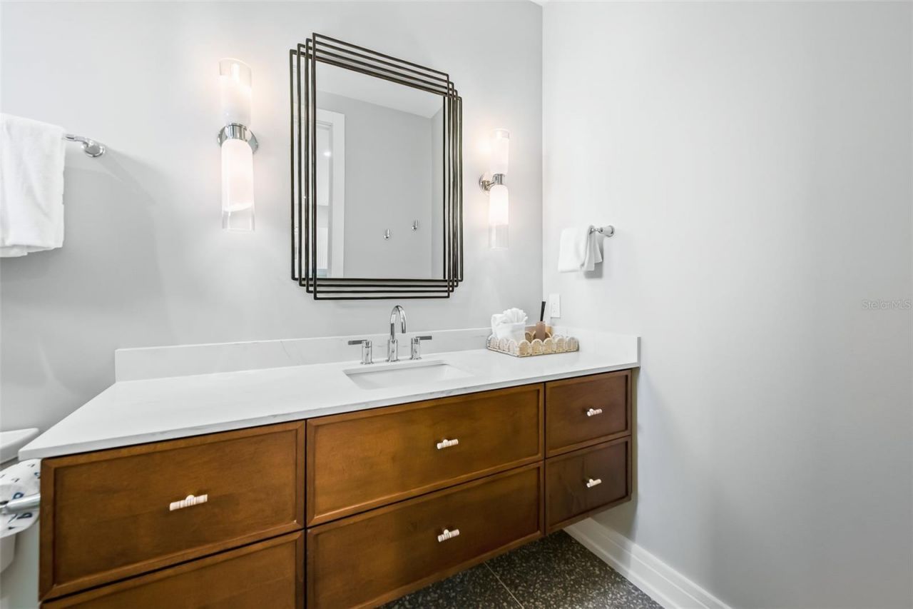 2109 Avenue C, Bradenton Beach, FL 34217 Photo