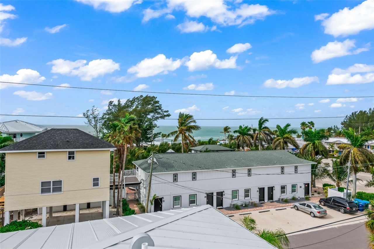2109 Avenue C, Bradenton Beach, FL 34217 Photo