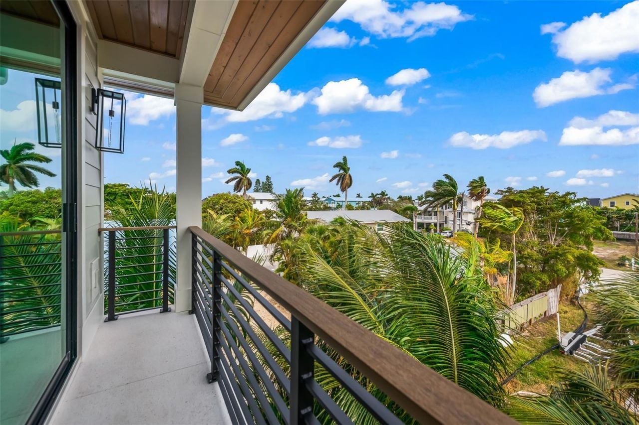 2109 Avenue C, Bradenton Beach, FL 34217 Photo