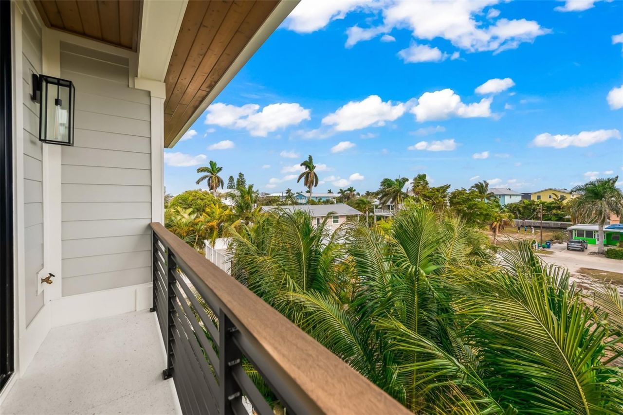 2109 Avenue C, Bradenton Beach, FL 34217 Photo