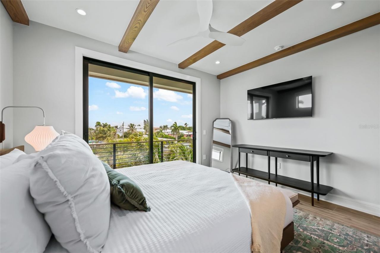 2109 Avenue C, Bradenton Beach, FL 34217 Photo