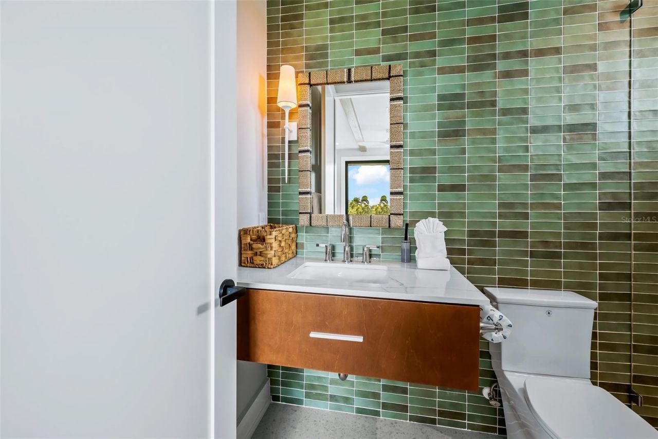 2109 Avenue C, Bradenton Beach, FL 34217 Photo