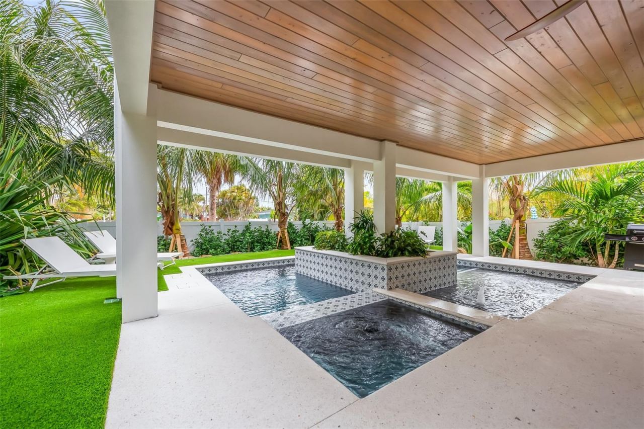 2109 Avenue C, Bradenton Beach, FL 34217 Photo