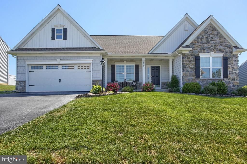 2717 PIN OAK DRIVE , HARRISBURG, PA 17112