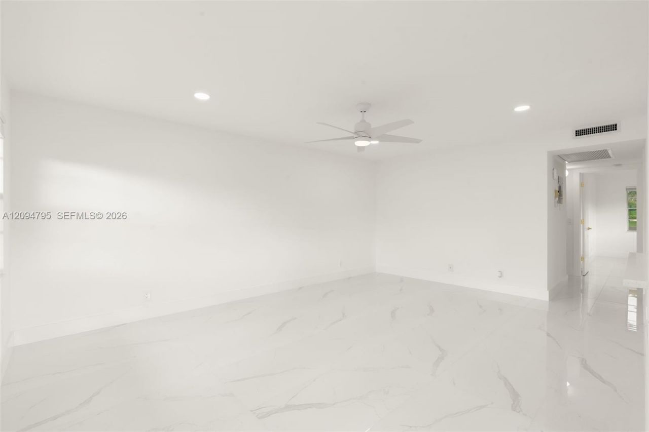 392 Mansfield J, Unit 392, Boca Raton, FL 33434 Photo