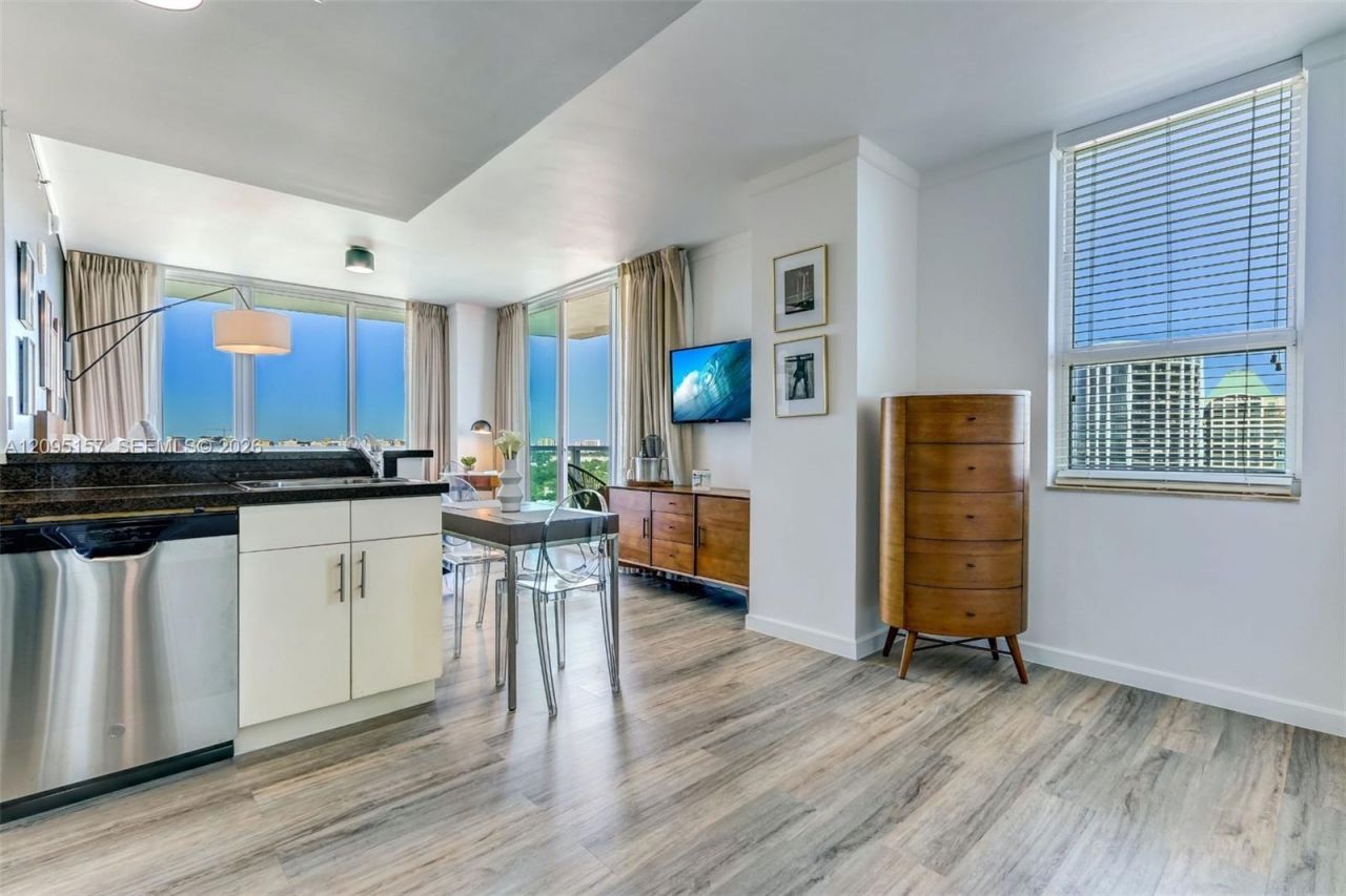 2889 Mcfarlane Rd , Unit 1610, Miami, FL 33133 Photo