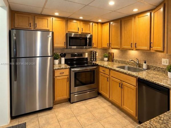 610 Tennis Club Dr , Unit 303, Fort Lauderdale, FL 33311