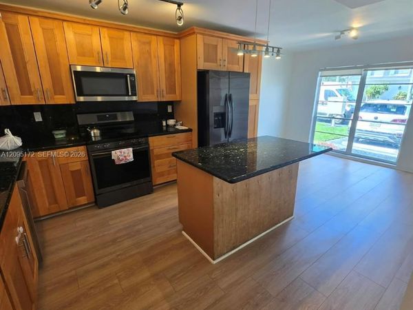 926 NE 27th Ave , Unit 926, Hallandale Beach, FL 33009