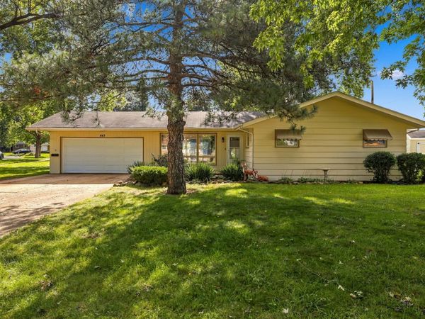 447 Keith Avenue, Crystal Lake, IL 60014