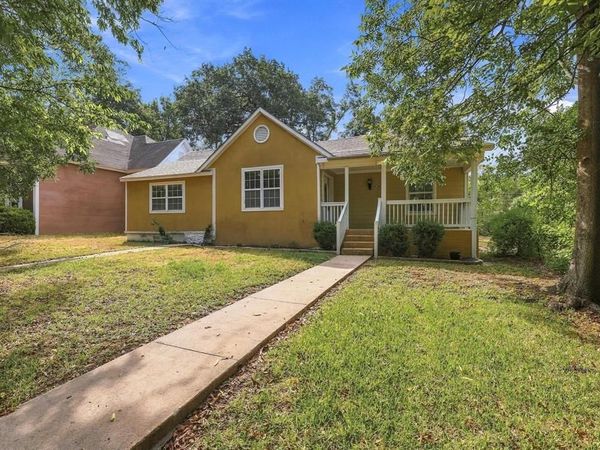 424 W Sears Street, Denison, TX 75020