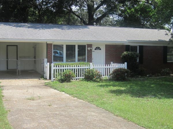170 NW Rainbow Drive, Fort Walton Beach, FL 32548